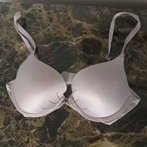 34C VS Bra